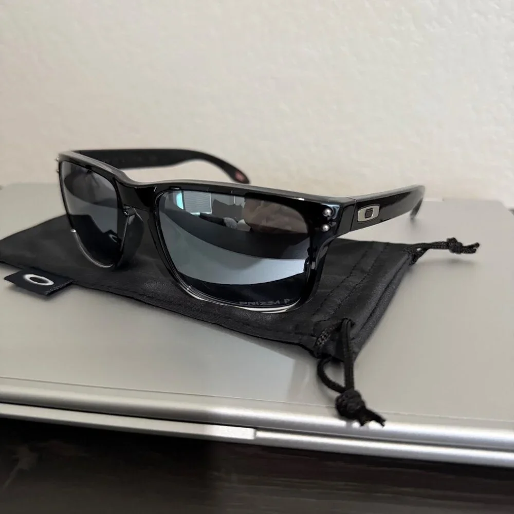 OO9102 Oakley Holbrook Two Tone Polished Frame Prizm Polarized Reflective Silver - Picture 1 of 6